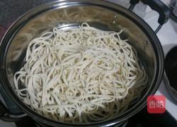 豆角焖面的做法图解1