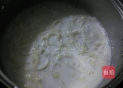 牛奶面条的做法图解3