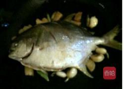 红烧鲳鱼的做法图解3