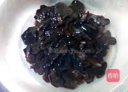 木耳炒鸡蛋的做法图解2