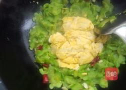 苦瓜炒鸡蛋的做法图解6