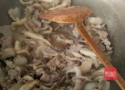 蘑菇炒肉的做法图解6