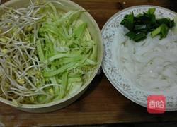 炒河粉的做法图解1
