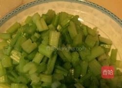 芹菜炒肉的做法图解3