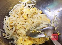 炒河粉的做法图解3