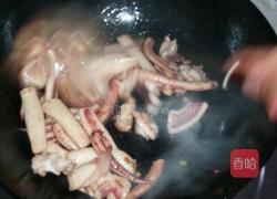 韭菜炒鱿鱼的做法图解4