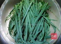 苦麦菜猪肉汤的做法图解2