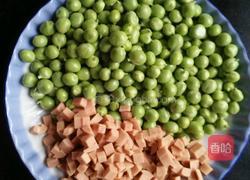 火腿肠炒青豆的做法图解1