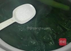 莴笋叶砂锅粉丝的做法图解8