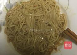 虾米拌面的做法图解3