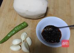 老干妈辣酱炒藕片的做法图解1