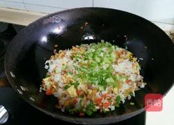 萝卜干香肠炒饭的做法图解8