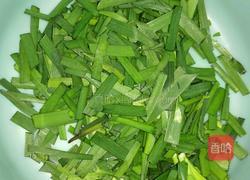 韭菜炒土豆丝千叶豆腐小肠的做法图解2