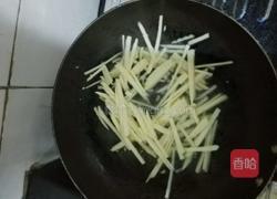 冬笋香菇胡萝卜香干丝小炒的做法图解3
