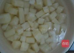 土豆炖豆角炒肉的做法图解1