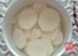 干煸土豆片的做法图解2