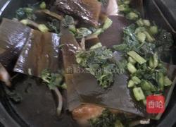 海带砂锅炖肉的做法图解2
