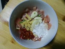 蘑菇炒肉片还能放什么 MjUwX2MxXzA