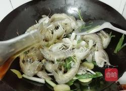 姜葱炒濑尿虾的做法图解5