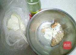 黄瓜火腿拌鸭肠的做法图解2