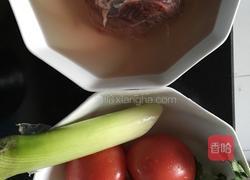 西红柿炖牛腩的做法图解1