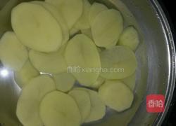 蒜香土豆片的做法图解2