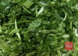 香菜炒鸡蛋的做法图解2