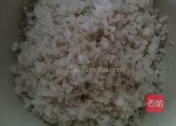 莲藕猪肉煎饺的做法图解2