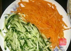 凉拌什锦豆芽的做法图解2