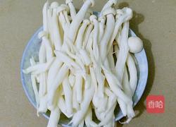 白玉菇猪杂汤的做法图解1