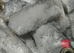 炸带鱼的做法图解2