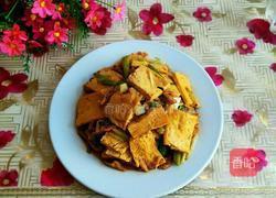冻豆腐蒜苗炒肉的做法图解11