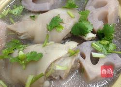 莲藕猪蹄汤的做法图解5