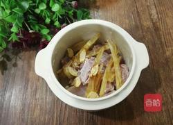 鱼胶炖鸡汤的做法图解5