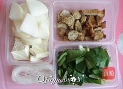 白萝卜炖豆腐小砂锅的做法图解2