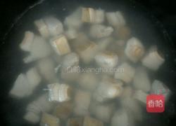 红烧肉鹌鹑蛋的做法图解3