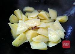 土豆烧油面筋的做法图解5