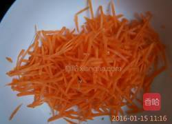 胡萝卜土豆饼的做法图解2
