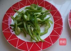 干煸茶树菇肉片的做法图解3
