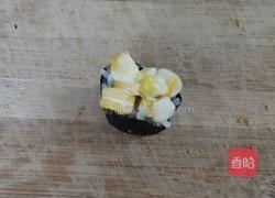 玉米和肉松寿司的做法图解7