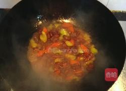 溜小牛肉丁的做法图解6
