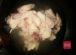 猪蹄黄豆汤的做法图解2