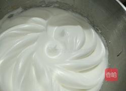 蛋白霜的打发过程的做法图解6