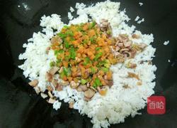 叉烧炒饭的做法图解8