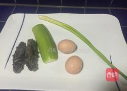 西葫芦鸡蛋海参的做法图解1