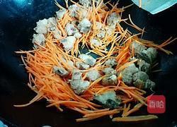 香菇胡萝卜炒排骨的做法图解5