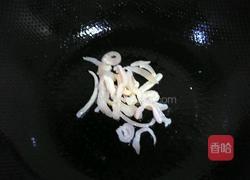 芦蒿炒咸肉丝的做法图解2