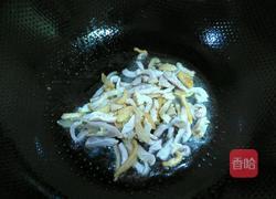 芦蒿炒咸肉丝的做法图解3