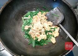 大蒜炒蛋的做法图解5