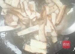 青椒.香干炒肉的做法图解1